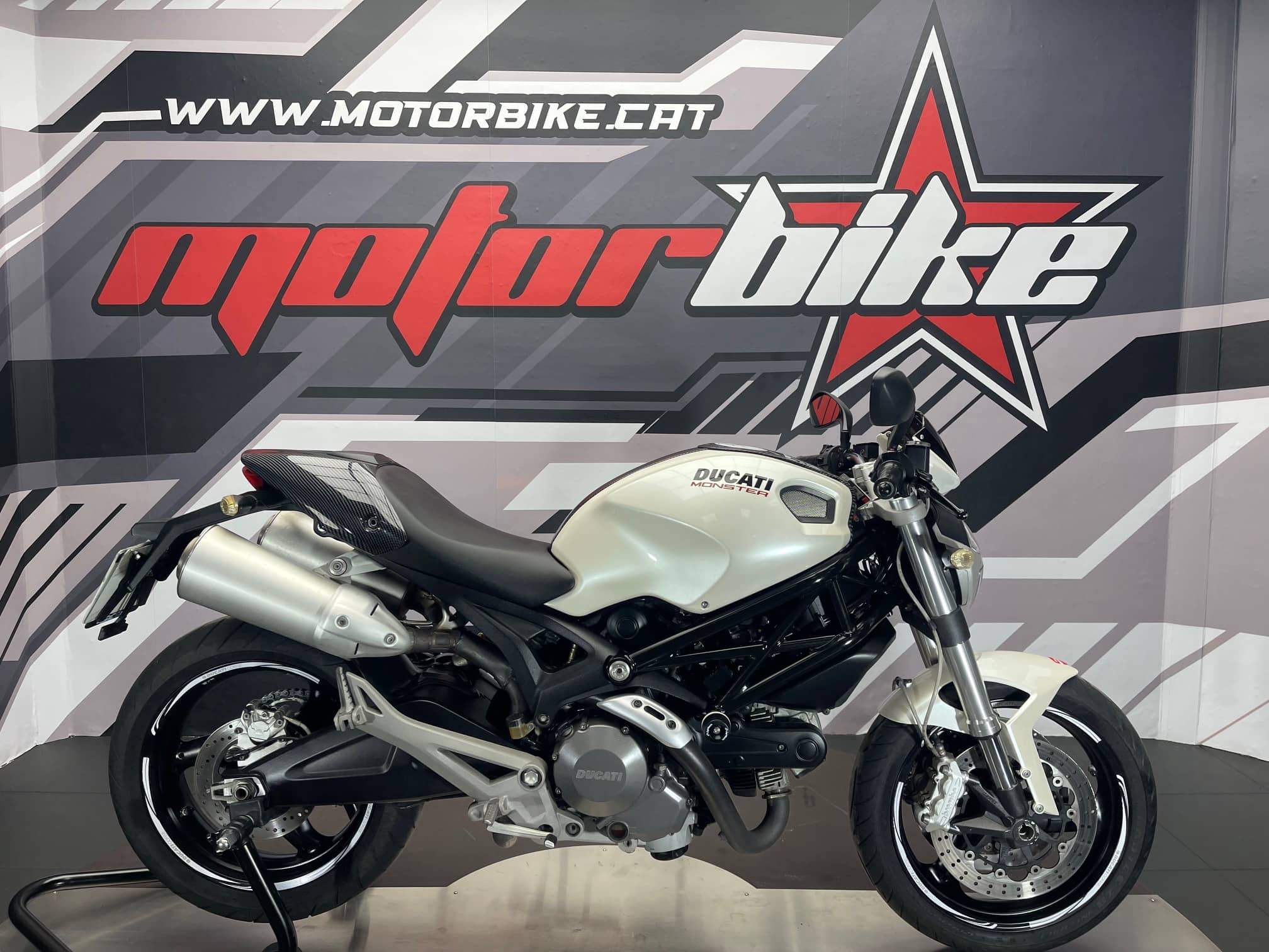 DUCATI MONSTER 696 - Image 1