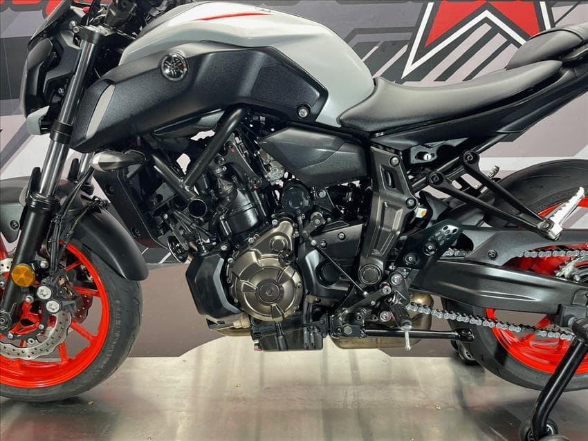 YAMAHA MT-07 ABS - Image 17