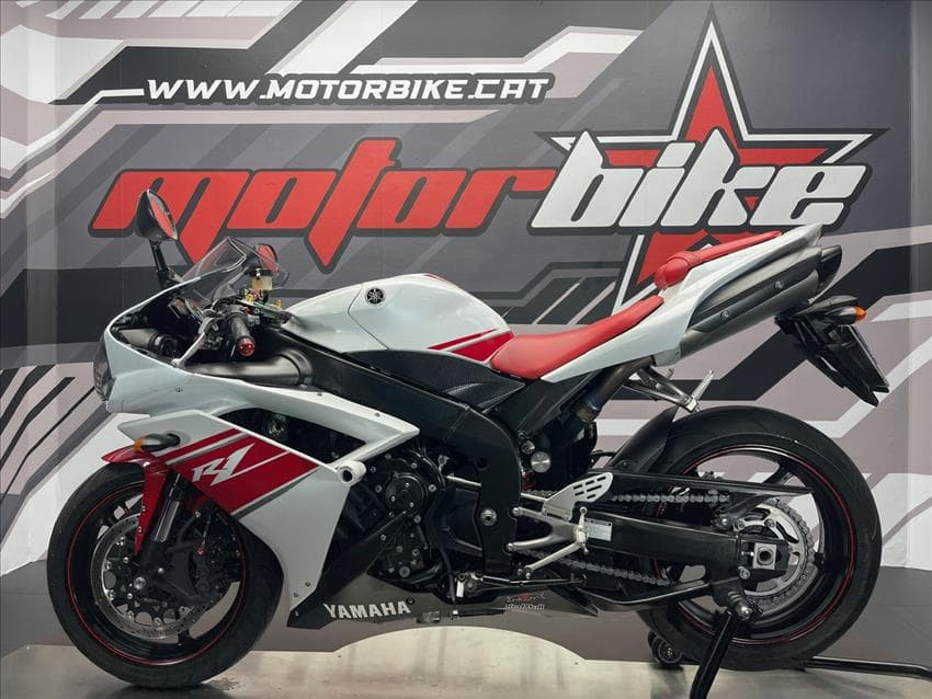 YAMAHA YZF-R1 - Image 19