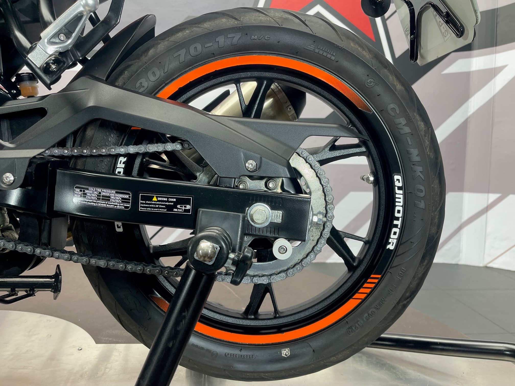 QJMOTOR SRK 125 S - Image 13