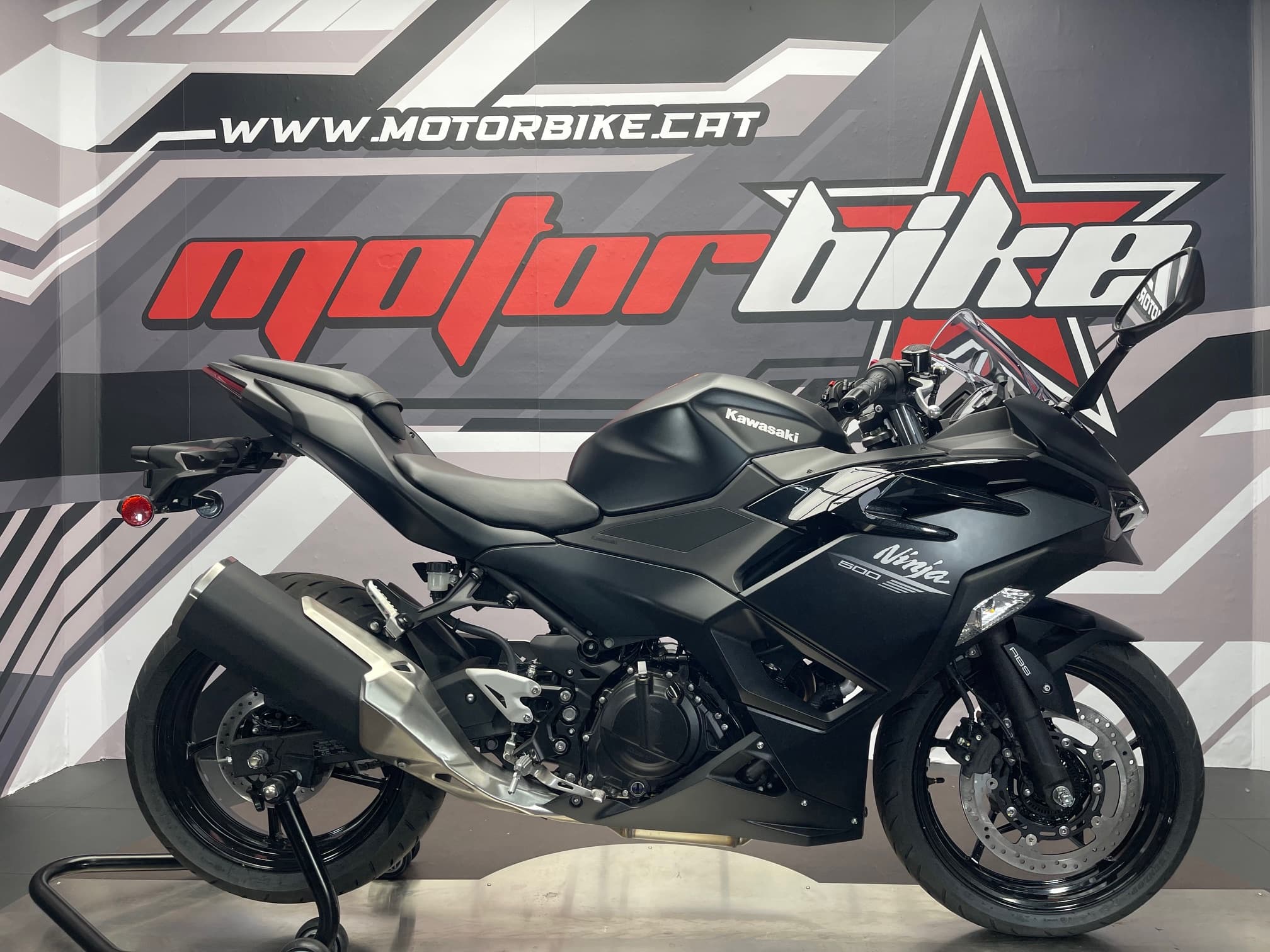 KAWASAKI NINJA 500 - Image 1