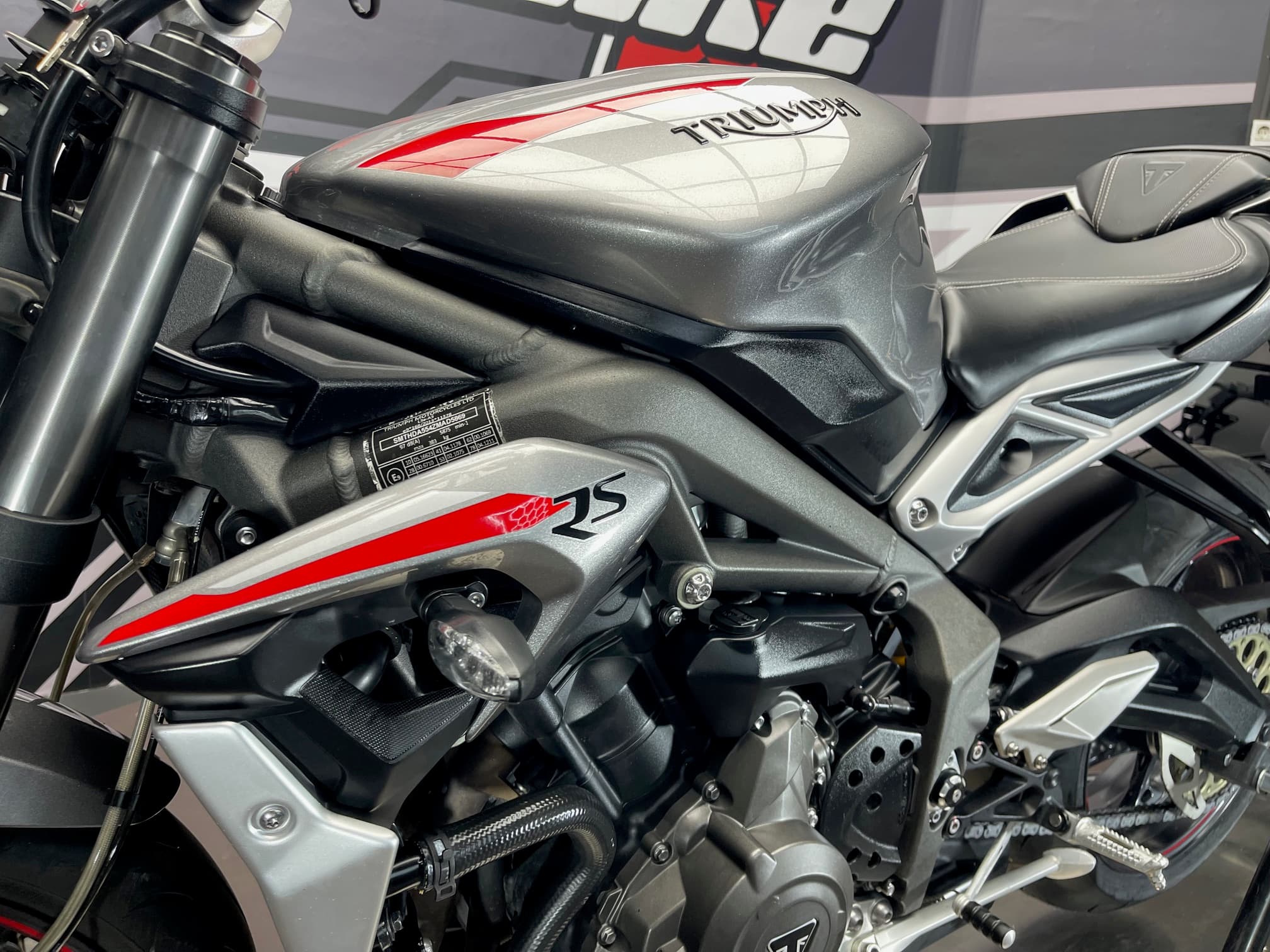 TRIUMPH STREET TRIPLE RS - Image 28