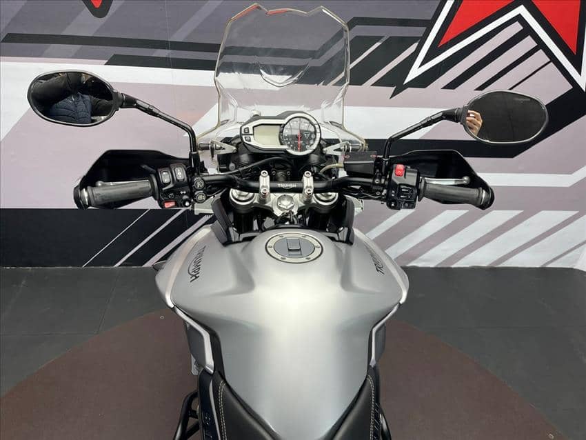 TRIUMPH TIGER 800 XRX ABS - Image 2