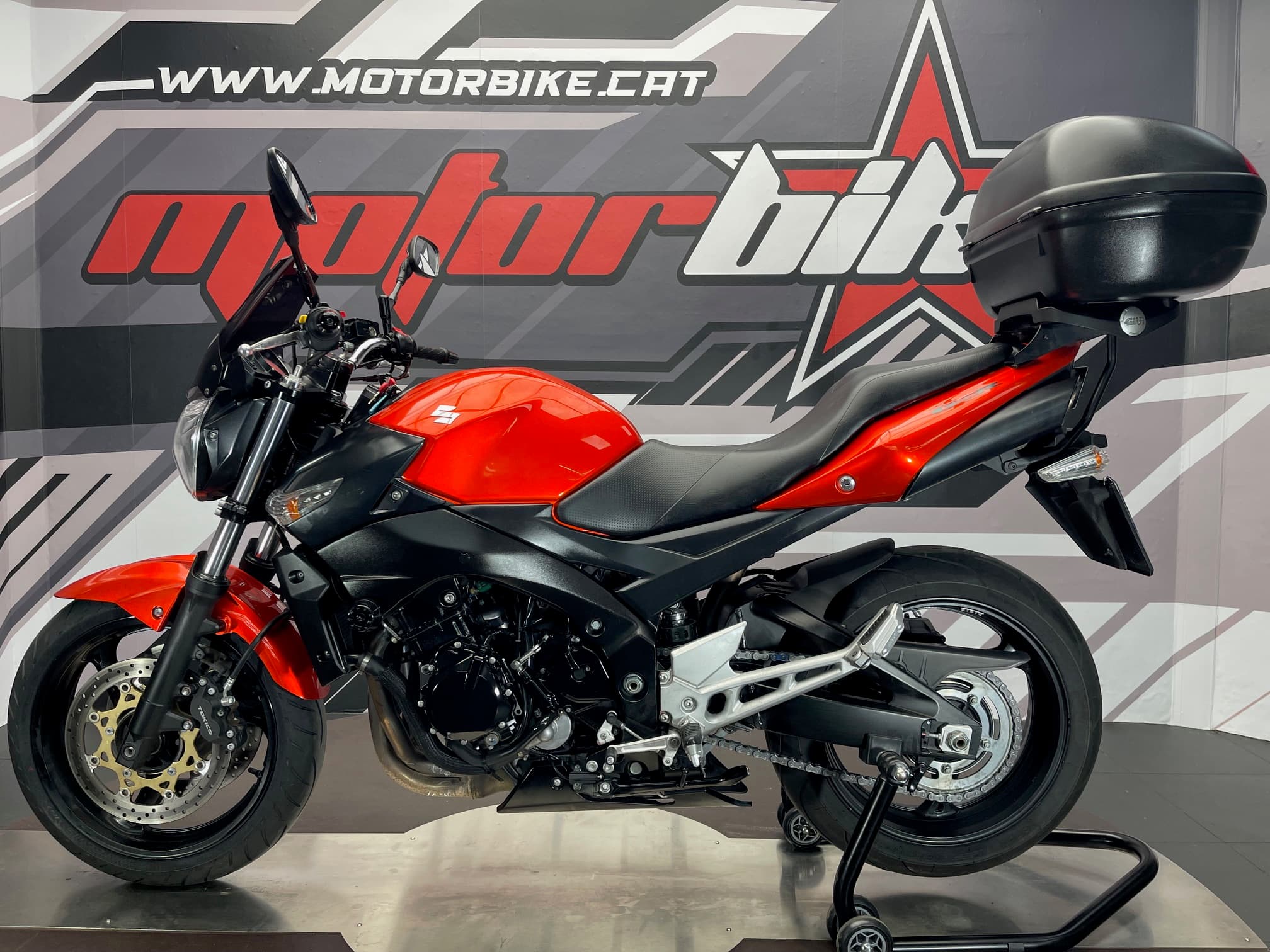 SUZUKI GSR 600 - Image 2