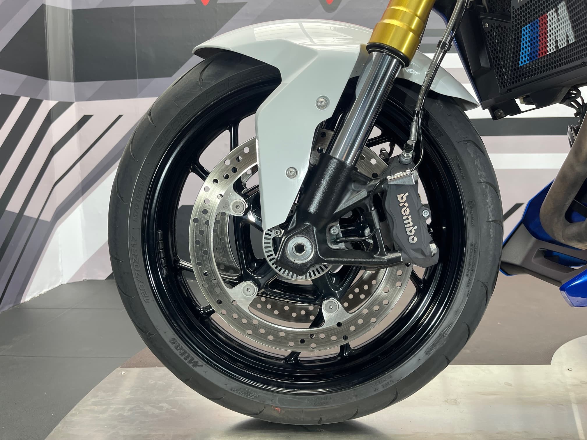 BMW F 900 R - Image 26